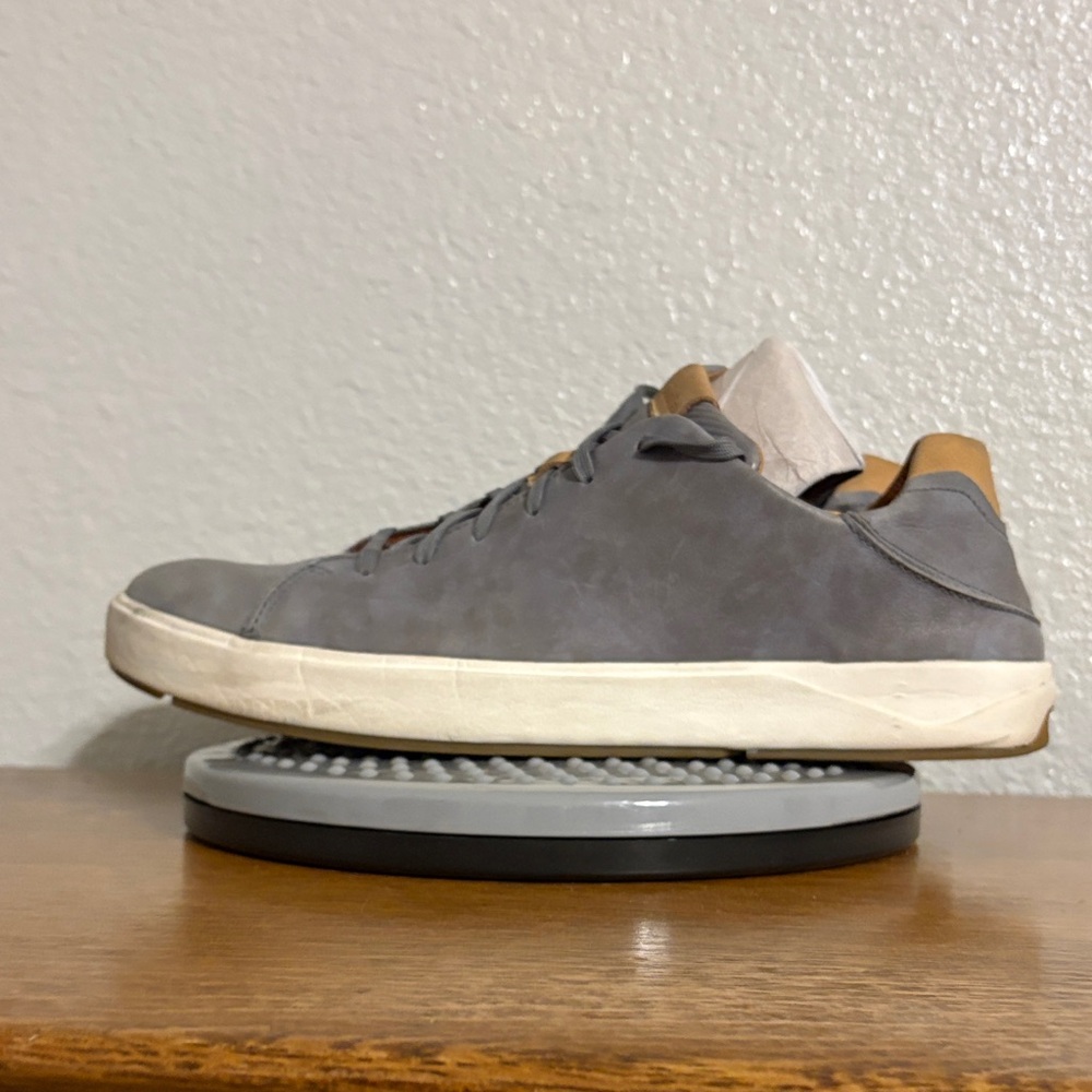 Olukai men’s Dress /casual sneaker